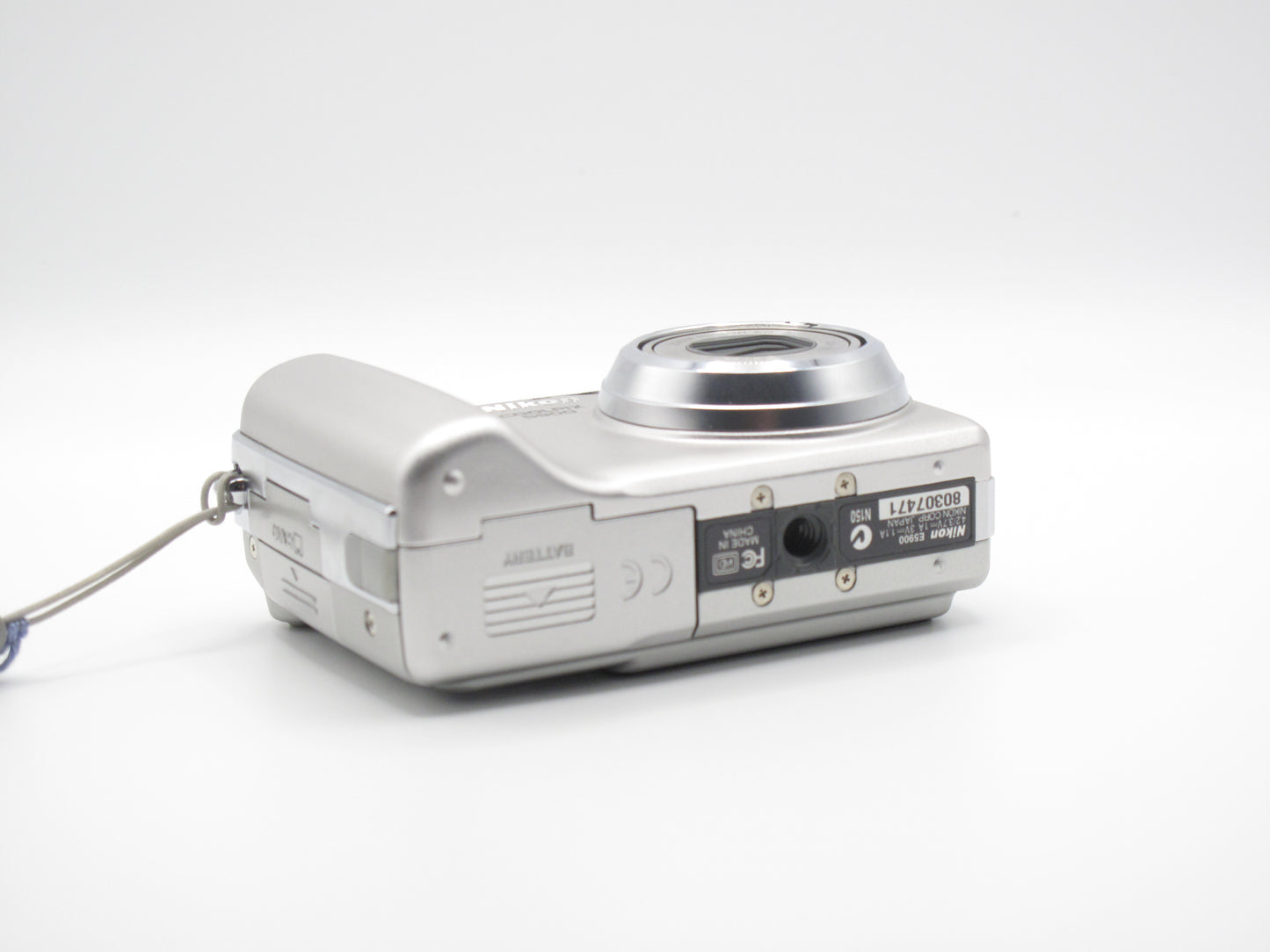 Nikon Coolpix 5900