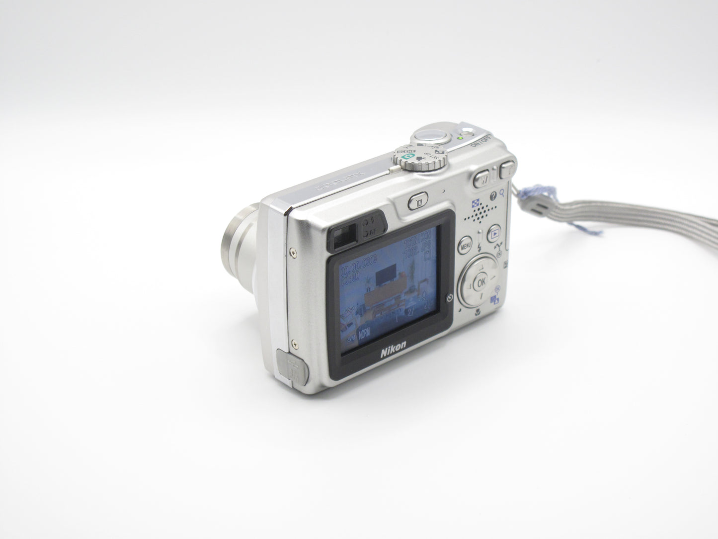 Nikon Coolpix 5900