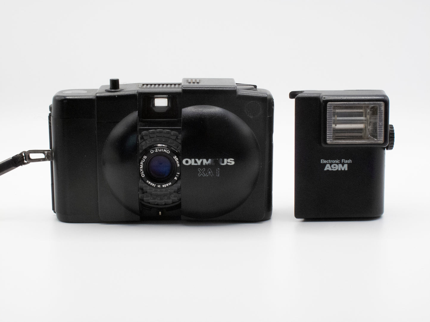 Olympus XA-1