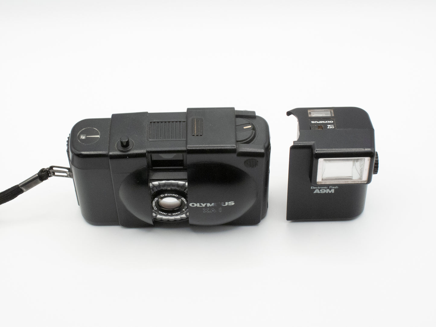 Olympus XA-1