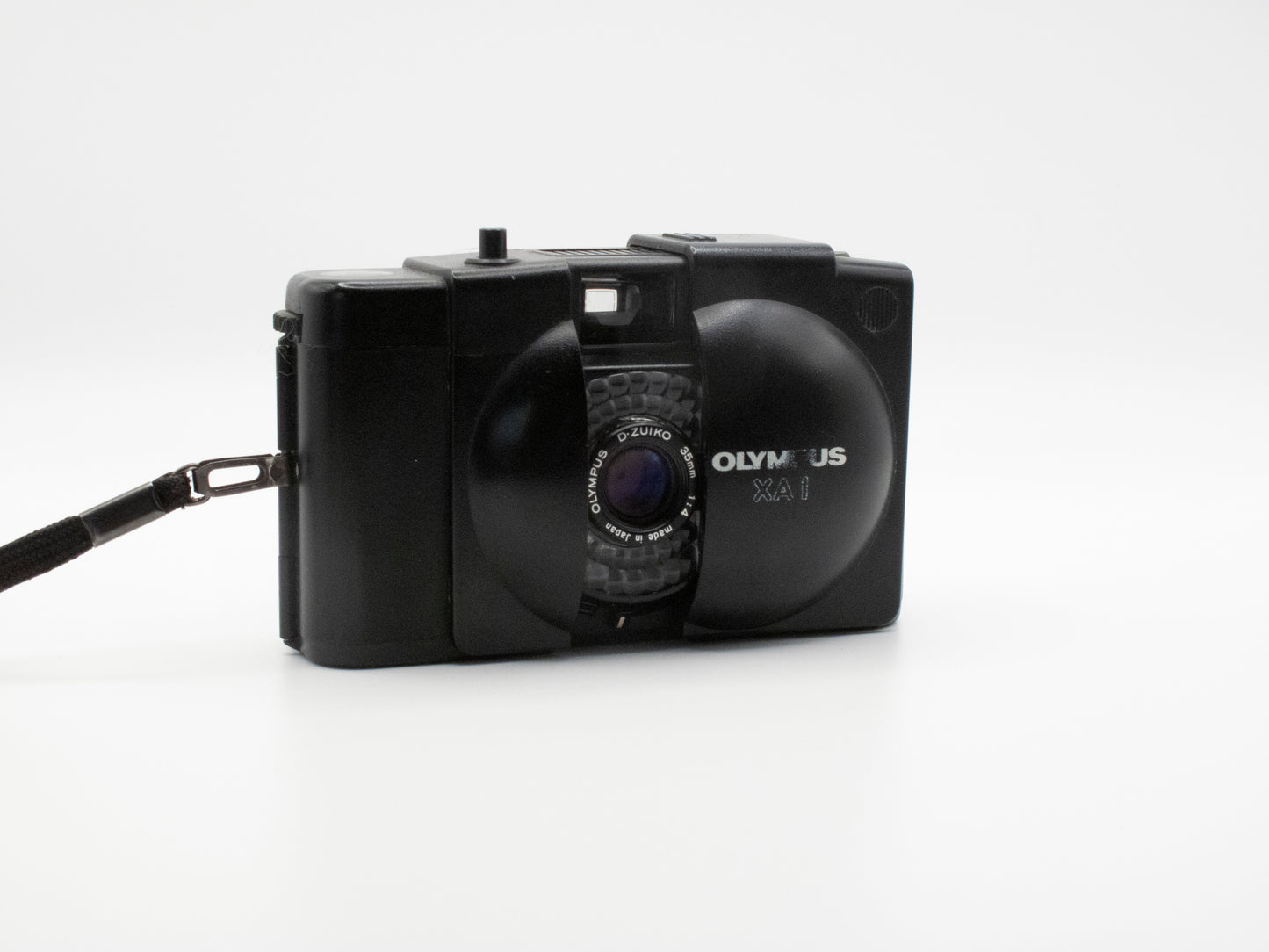 Olympus XA-1