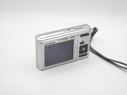 Olympus C-25