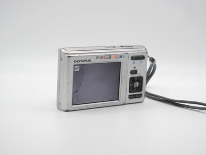 Olympus C-25